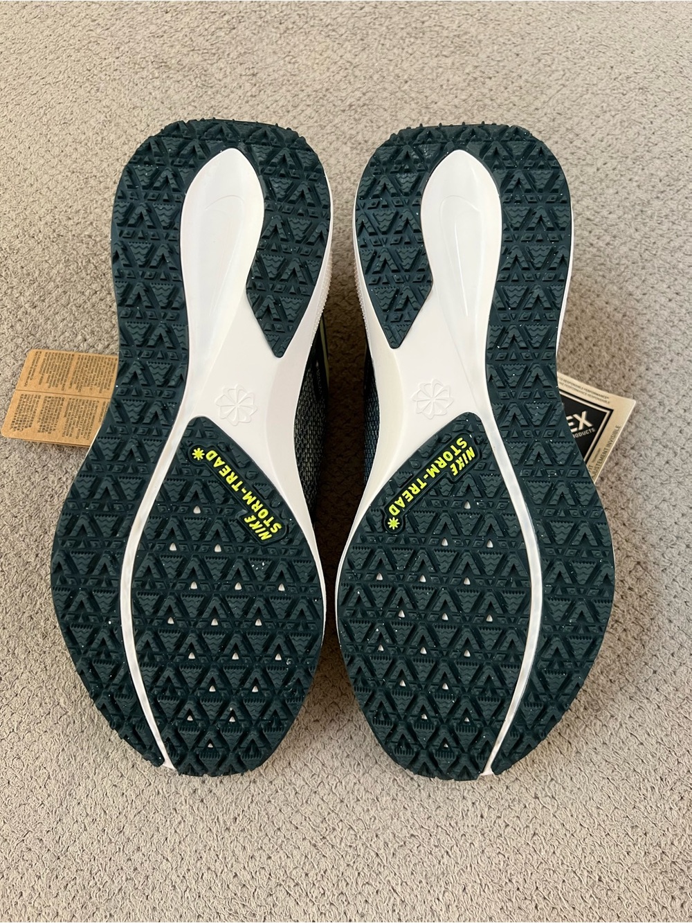 Nike Pegasus 41 Women’s Size 9 GTX Gore-Tex Cyber Seaweed/Lt Lemon Running Shoes - Picture 9 of 13